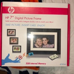 Digital picture frame